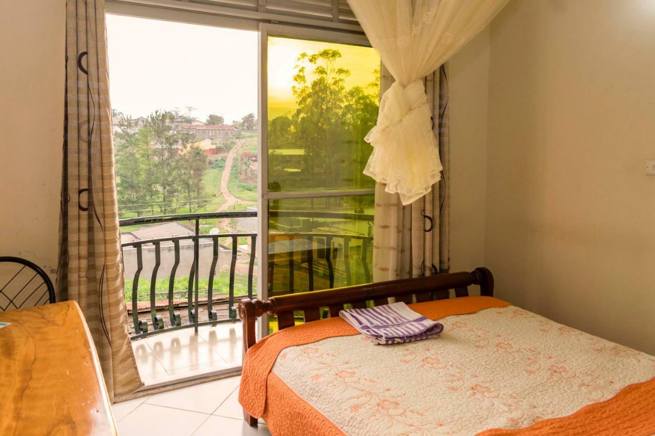 Relief Motel Fort Portal Dış mekan fotoğraf