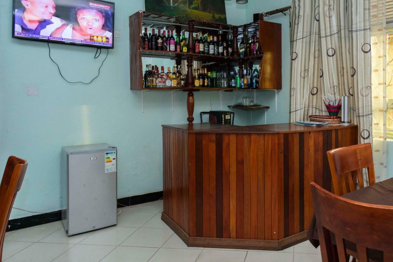 Relief Motel Fort Portal Dış mekan fotoğraf