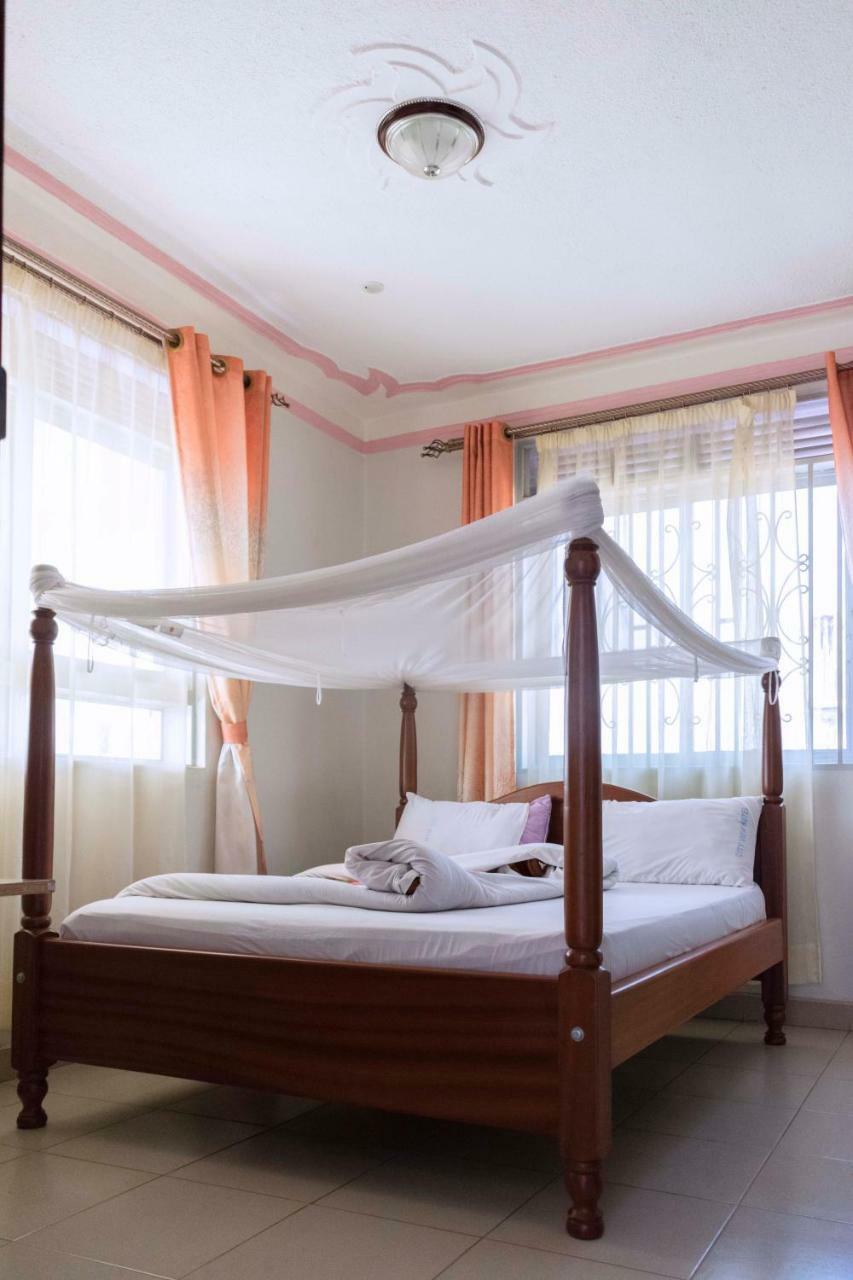 Relief Motel Fort Portal Dış mekan fotoğraf