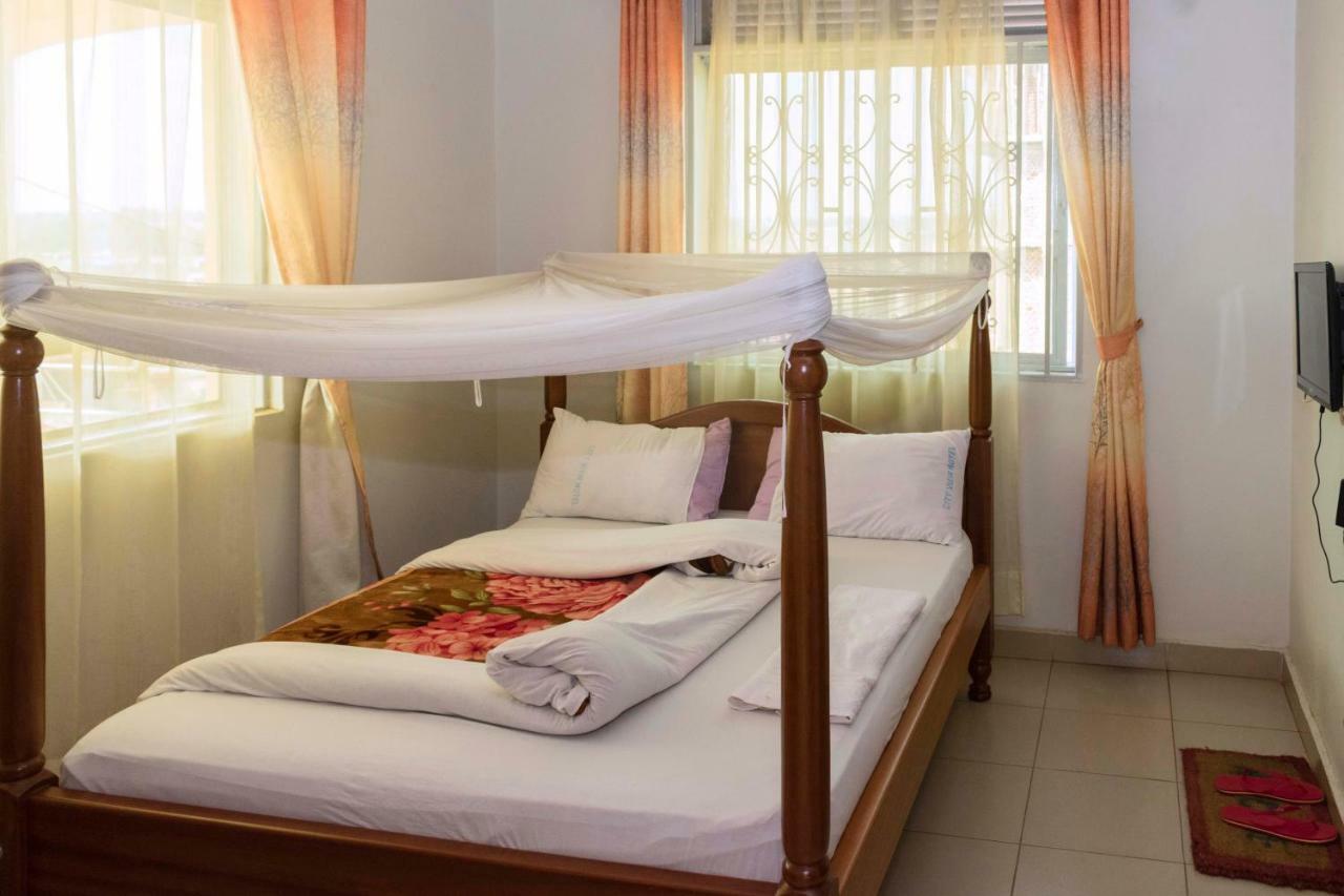 Relief Motel Fort Portal Dış mekan fotoğraf